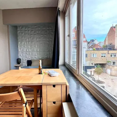 Seaside Cosy Retreat For Two *