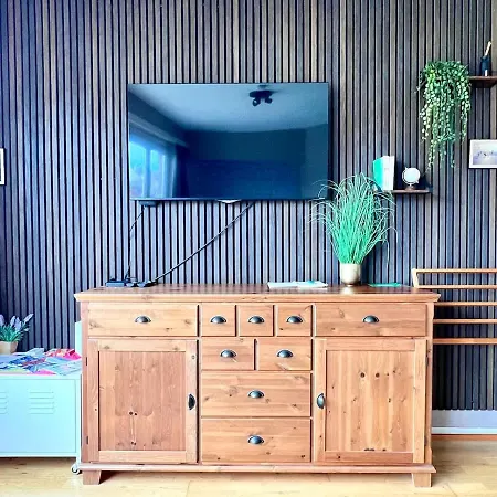 Seaside Cosy Retreat For Two شقة *