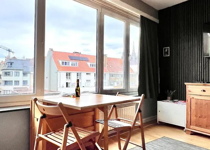 Seaside Cosy Retreat For Two *