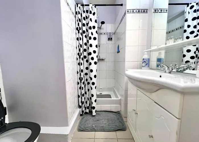 Seaside Cosy Retreat For Two 公寓 *